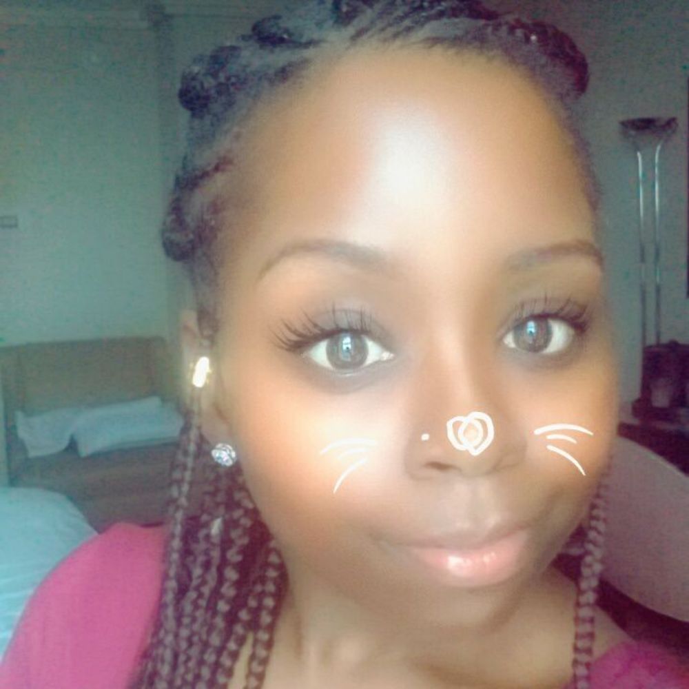 Meet your Posher, Nicole